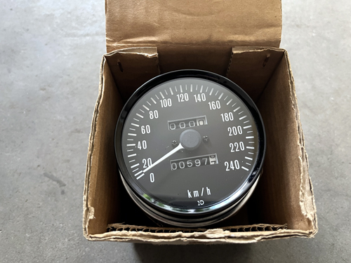 スピードメーターとケーブル交換