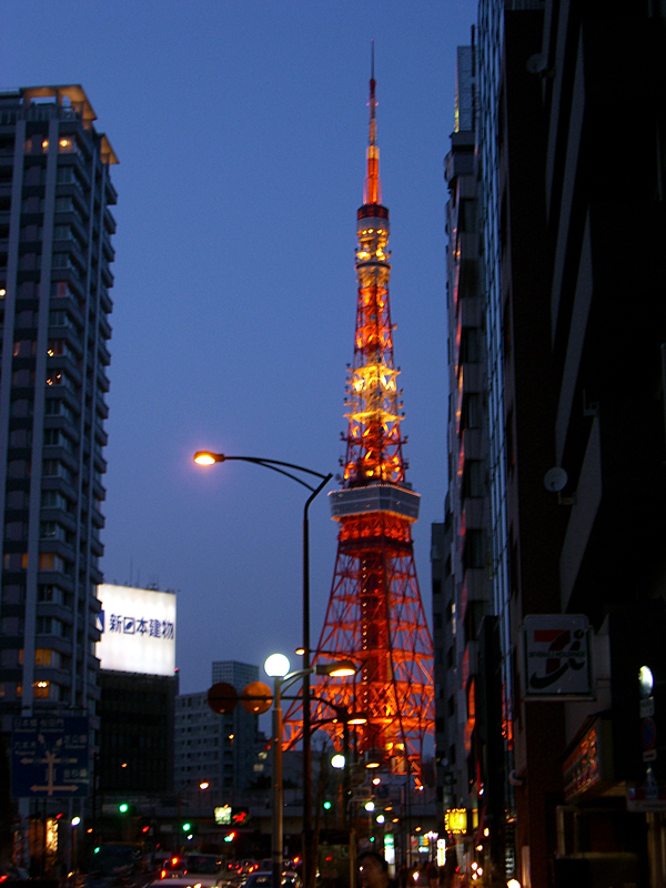 夕暮れの東京タワー